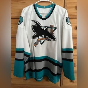 San Jose sharks hockey jersey size xl men’s